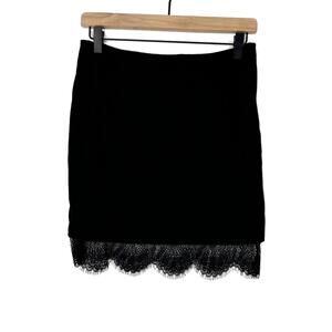 H&M Women’s Size 6 Small Solid Black Suede Lined Lace Trim Zip Side Mini Skirt